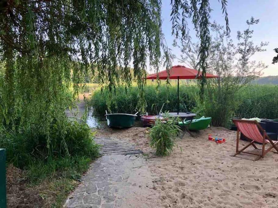 Penthouse Bernd Im Waldschloesschen Direkt Am See Wendisch Rietz Bagian luar foto
